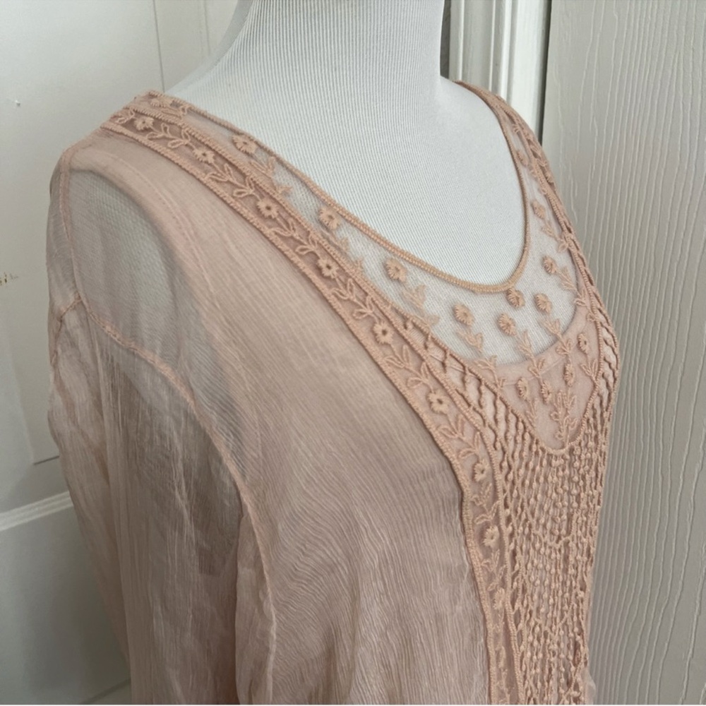 Bellambia Overlay Silk Top E4 - Picture 3 of 8